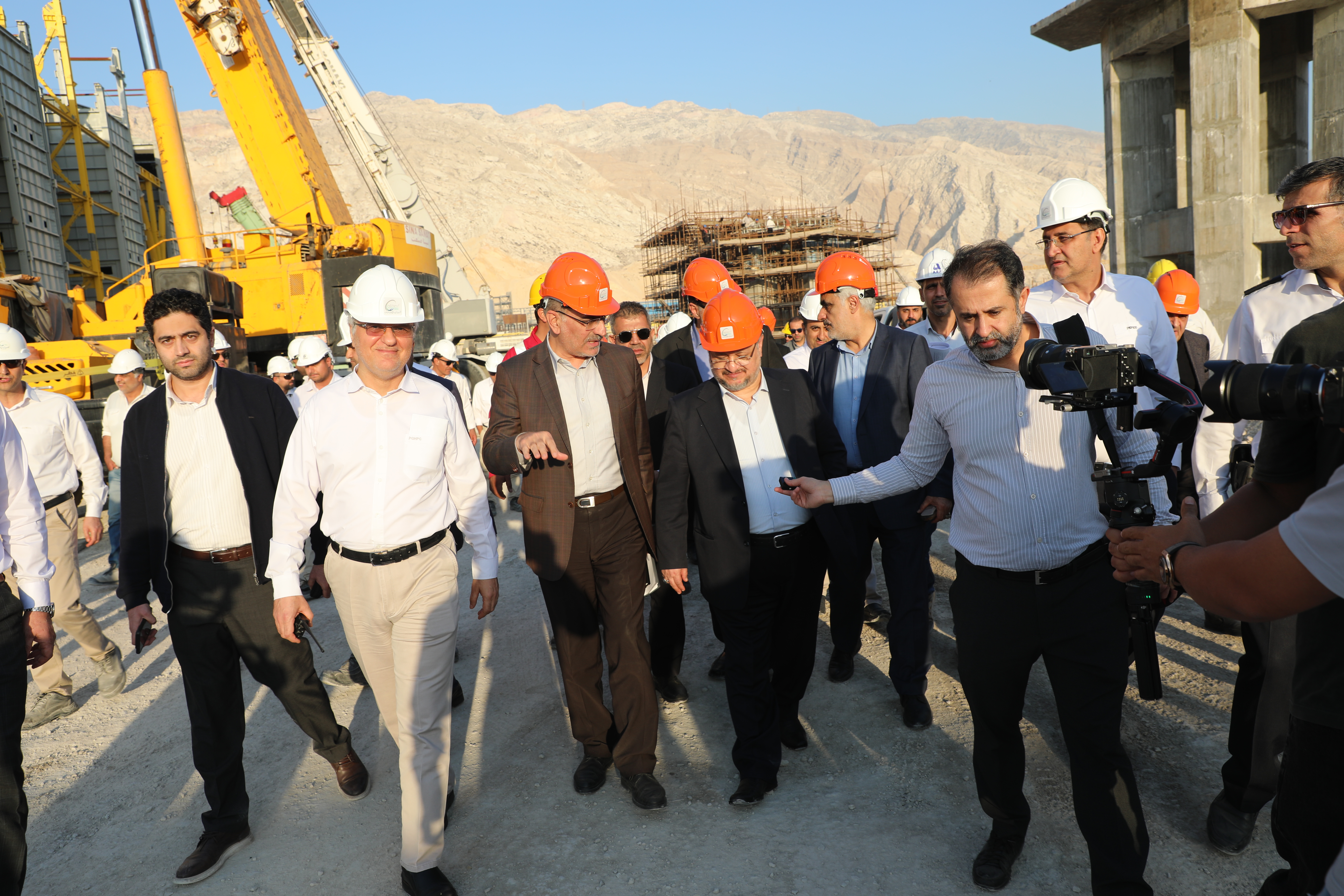 بازدید محمد شریعتمداری 2